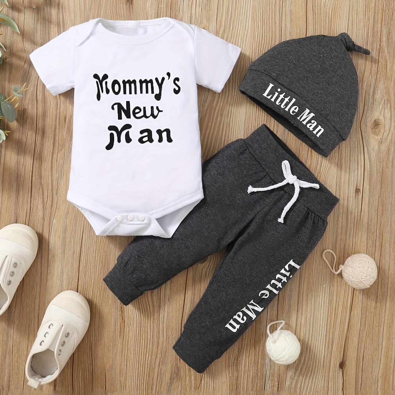 2-Piece Baby Boys Cotton Outfit Set, Mommy's New Man Print, Short Sleeve Bodysuit, Grey Pants & Hat